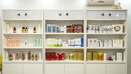 如何判断化妆品OEM代工厂家寄过来的样品质量好坏？